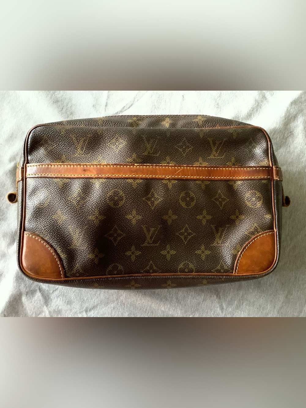 GUC Louis Vittion Monogram Pouch